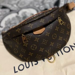 LOUIS VUITTON BUMBAG MONOGRAM